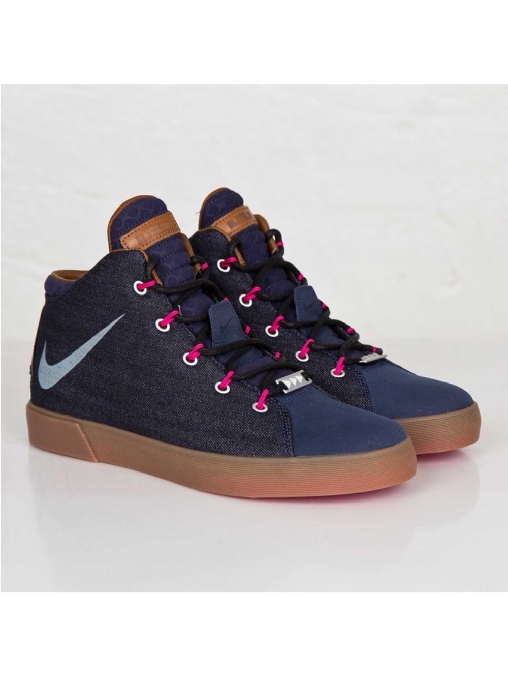 Nike LeBron James Denim Mid Top Sneakers Gum Sole Pink Accent Shoes